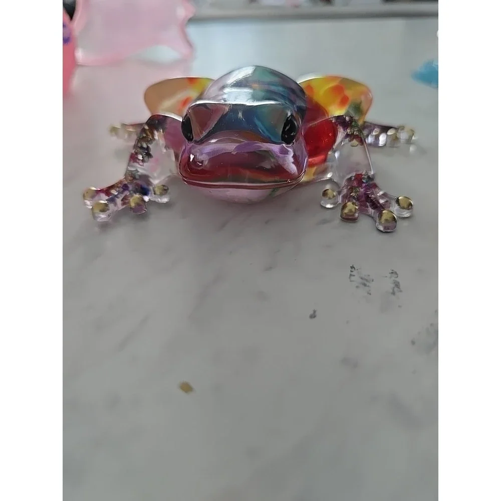 Resin Frog With‎ Dragonfly Figure Handmade Decoration Gift Paperweight 723